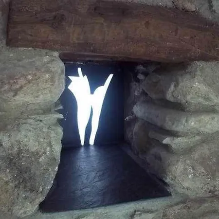 Casa Con Arte En El Pirineo Nyaraló