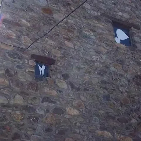Casa Con Arte En El Pirineo Nyaraló